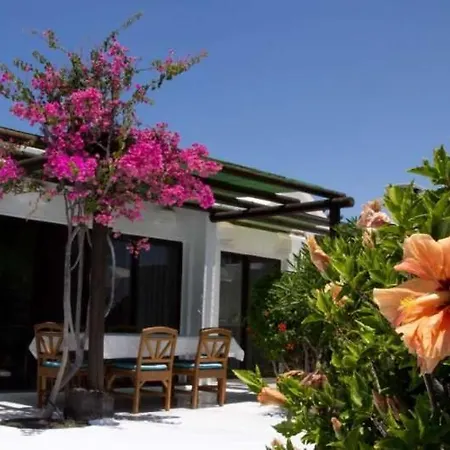 Playa Blanca Sleeps 8 Pool Wifi Apartamento